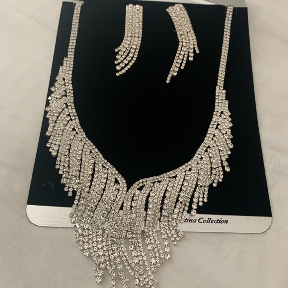 Jewelry Set - Picture 2 of 3